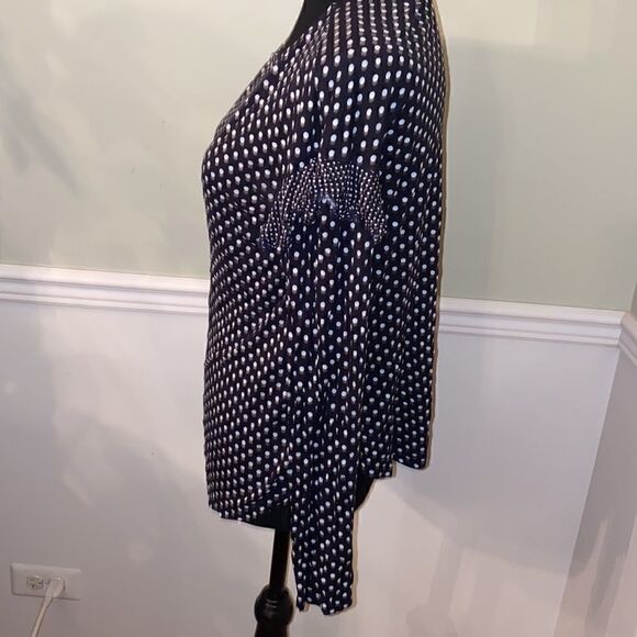 Medium H&M top    - Picture 3 of 6